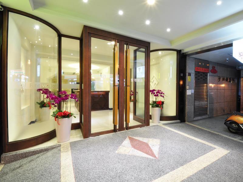 Bravo Hotel Taichung Buitenkant foto